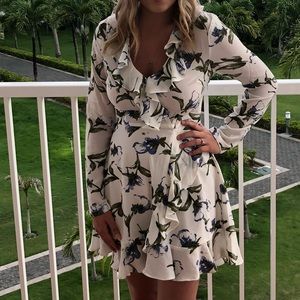 MISSGUIDED WHITE FLORAL PRINT RUFFLE TEA DRESS